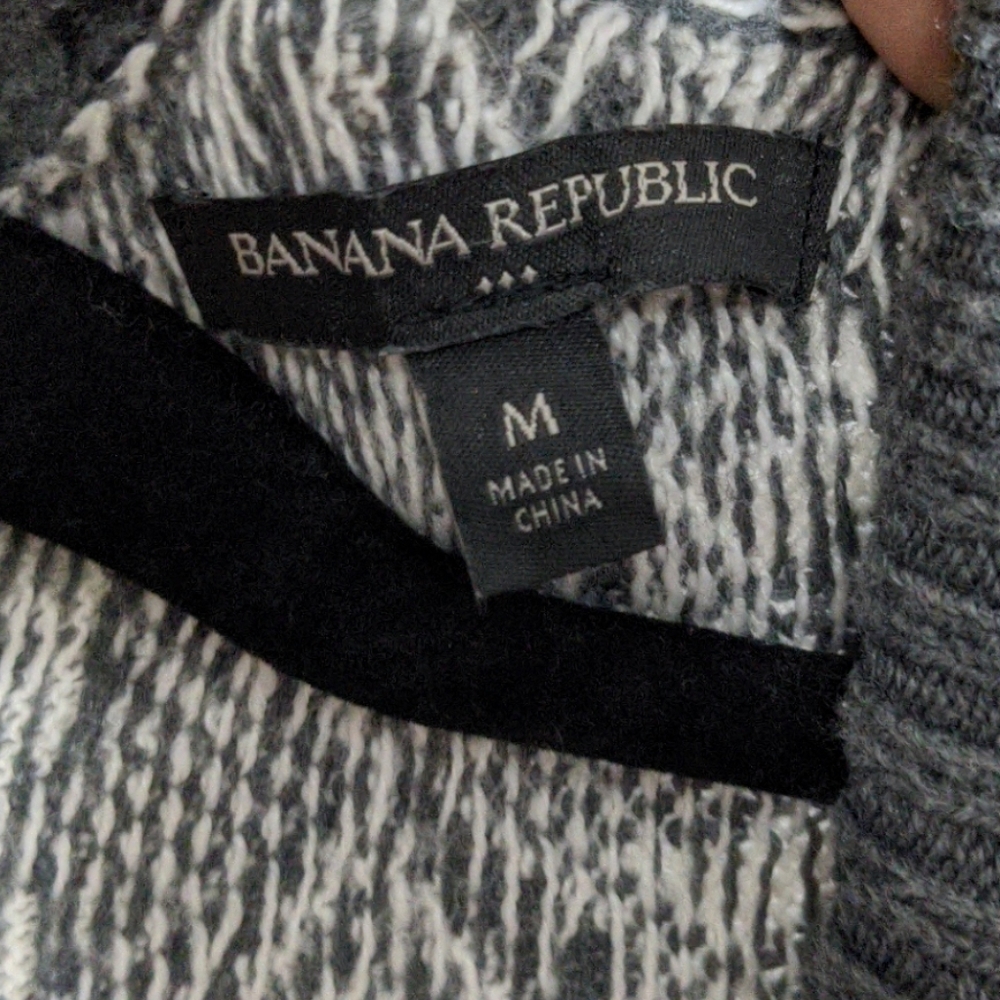 Banana republic medium cardigan - Picture 2 of 5